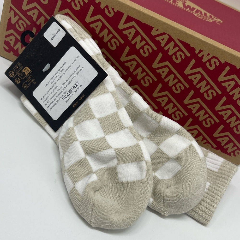 Vans Men's Checkered Socks - White and Tan Vans Checkerboard Crew Socks (1 pair) - Picture 6 of 16